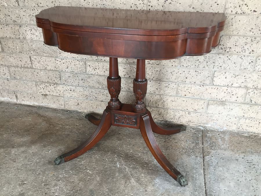 Mahogany Gaming Table [Photo 5]