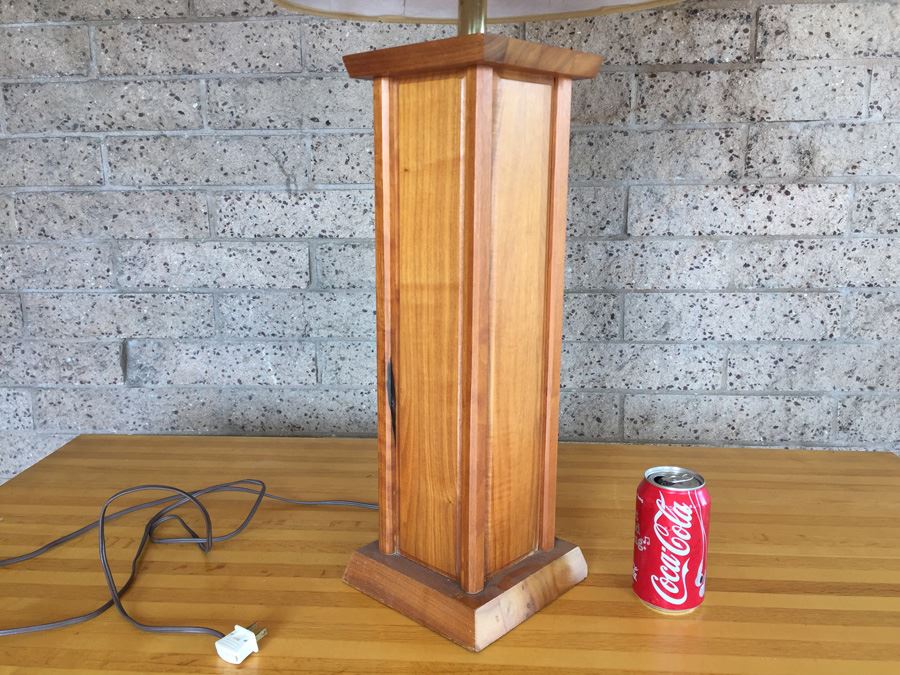 Mid-Century Wooden Table Lamp [Photo 3]