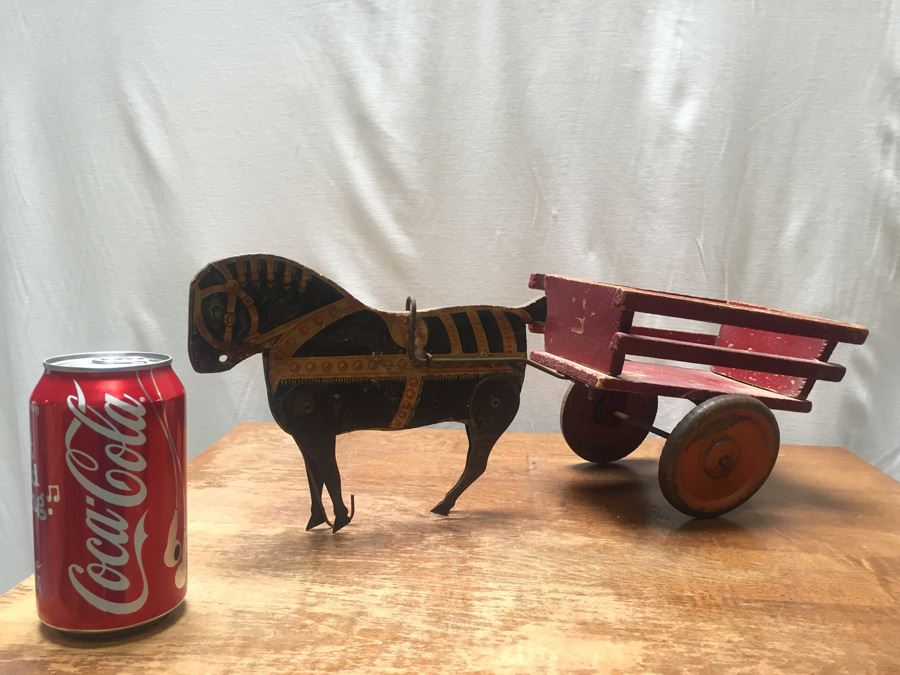 Old Horse And Cart Toy [Photo 1]