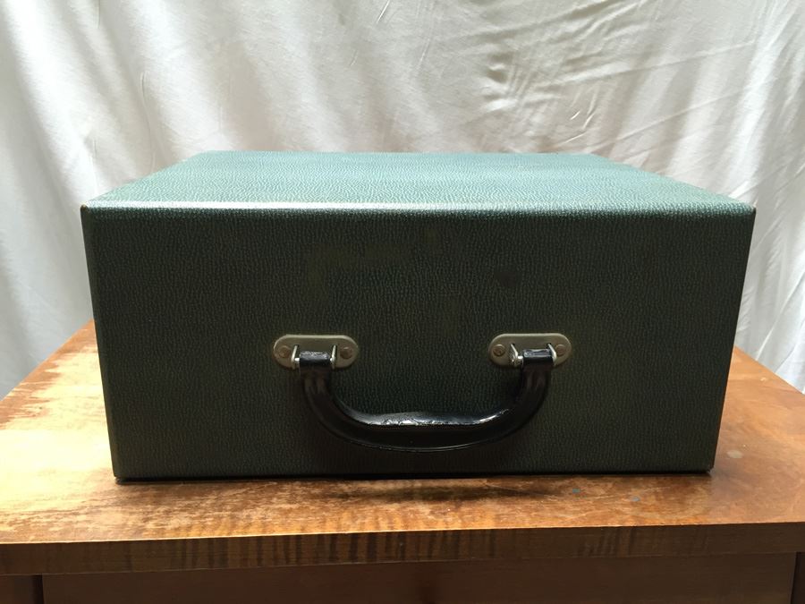 Vintage Argus 300 Slide Projector With Carrying Case [Photo 7]