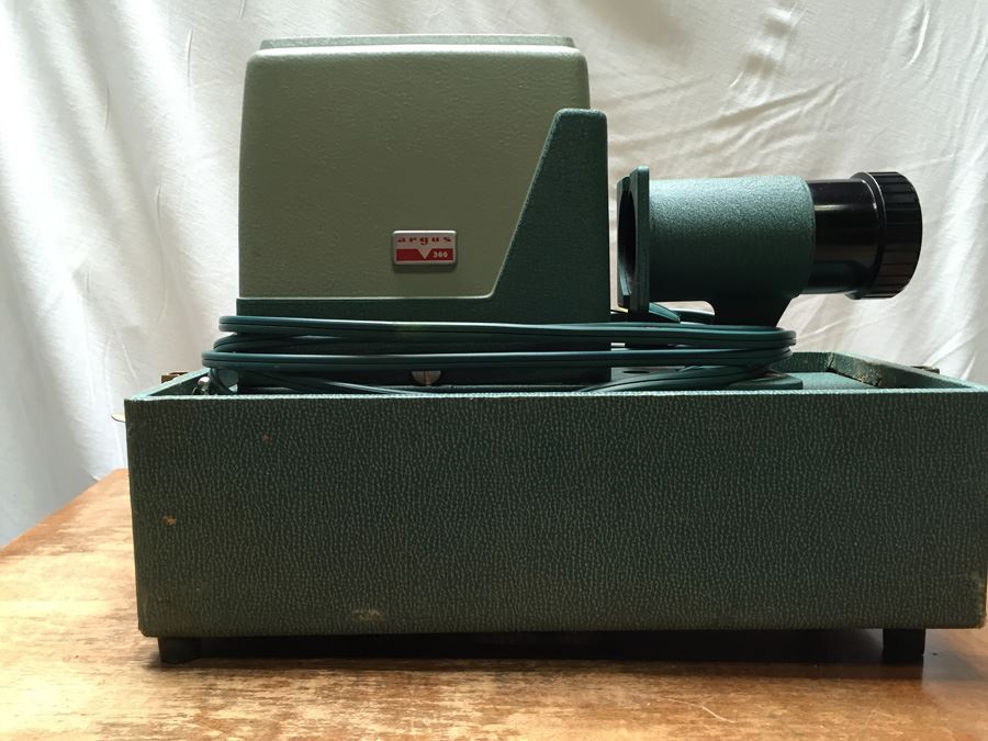 Vintage Argus 300 Slide Projector With Carrying Case [Photo 14]