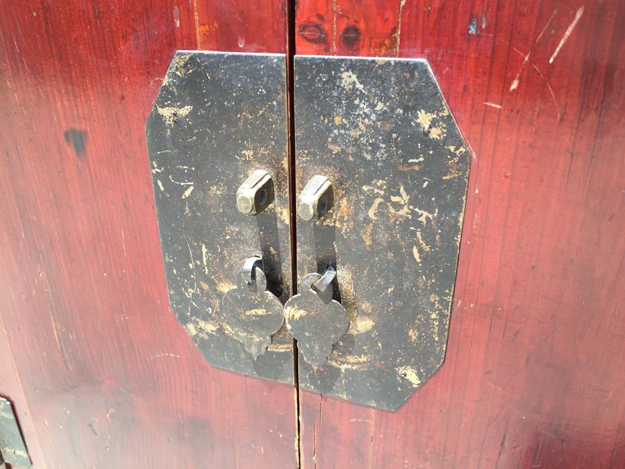 Stunning Antique Chinese Cabinet [Photo 10]