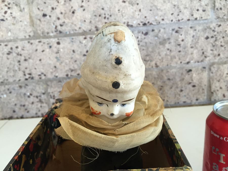 Vintage Clown Jack-In-The-Box [Photo 11]