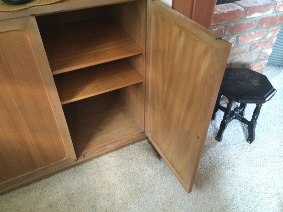 Drexel Blonde Cabinet [Photo 3]