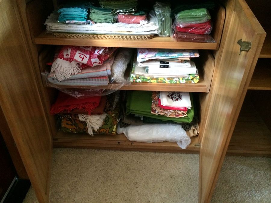 Drexel Blonde Cabinet [Photo 5]