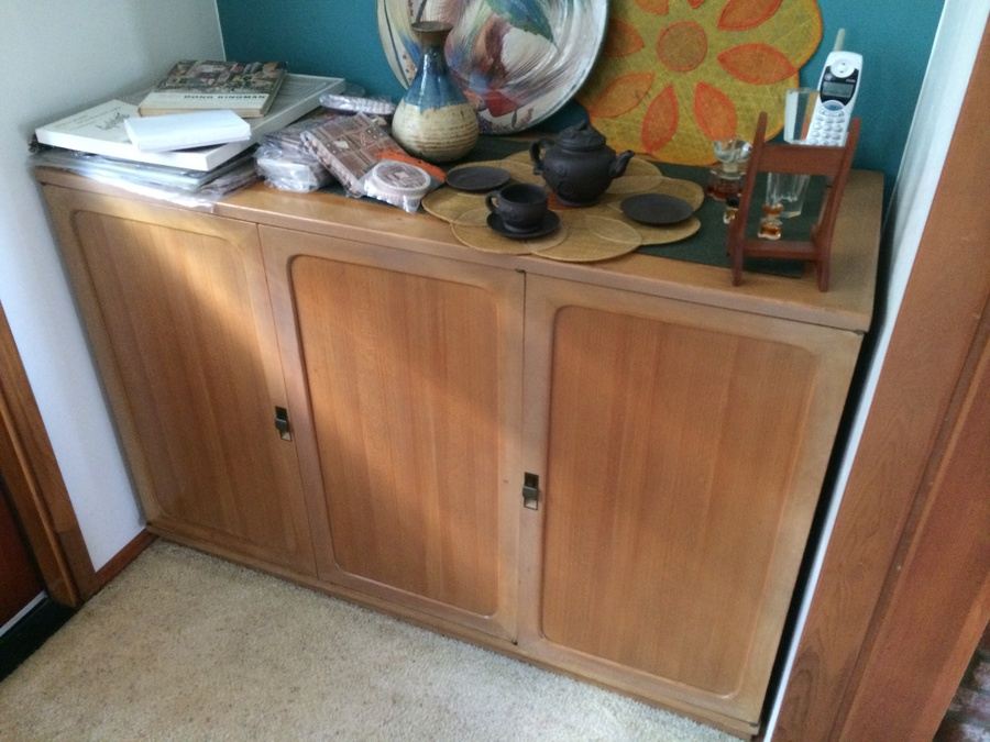 Drexel Blonde Cabinet [Photo 2]