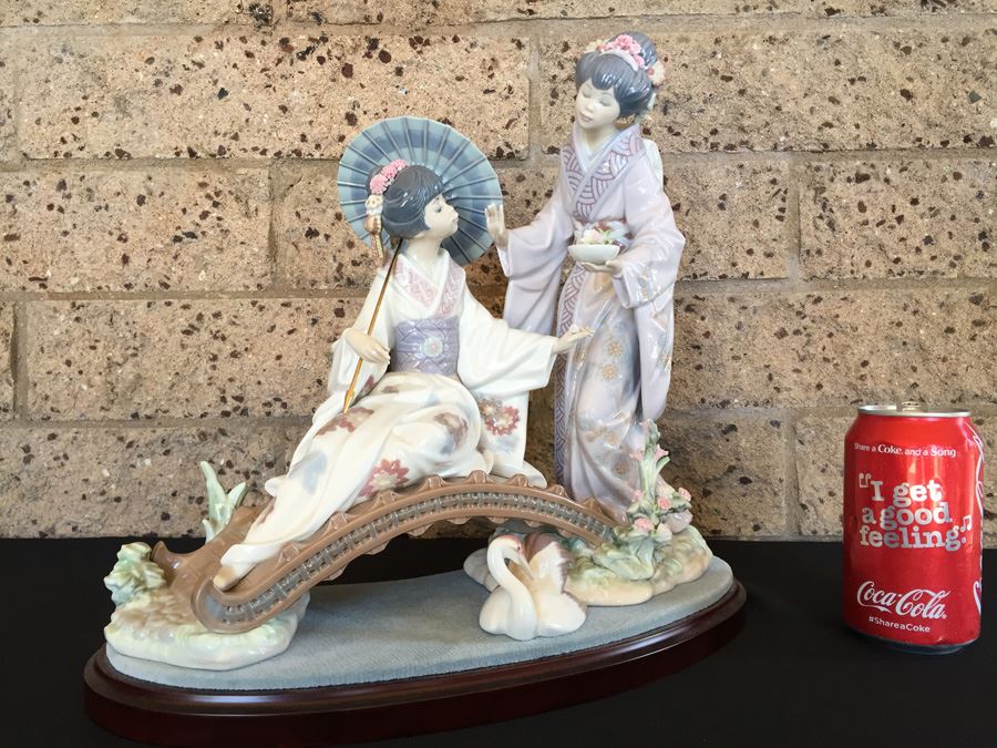 Large Lladro Springtime In Japan 1445 On Stand Retails For $2,550 [Photo 4]
