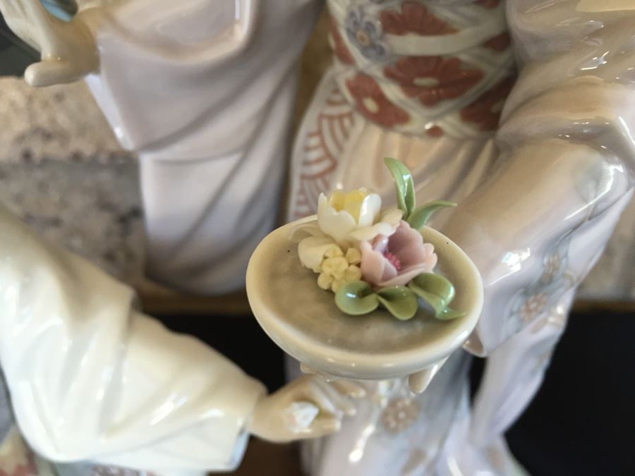 Large Lladro Springtime In Japan 1445 On Stand Retails For $2,550 [Photo 8]