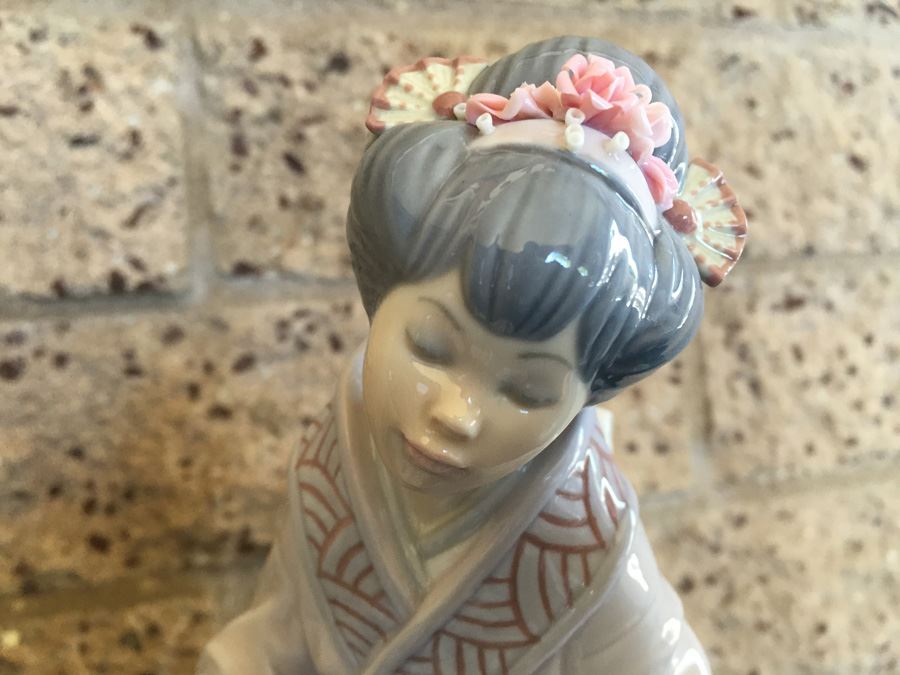 Large Lladro Springtime In Japan 1445 On Stand Retails For $2,550 [Photo 12]