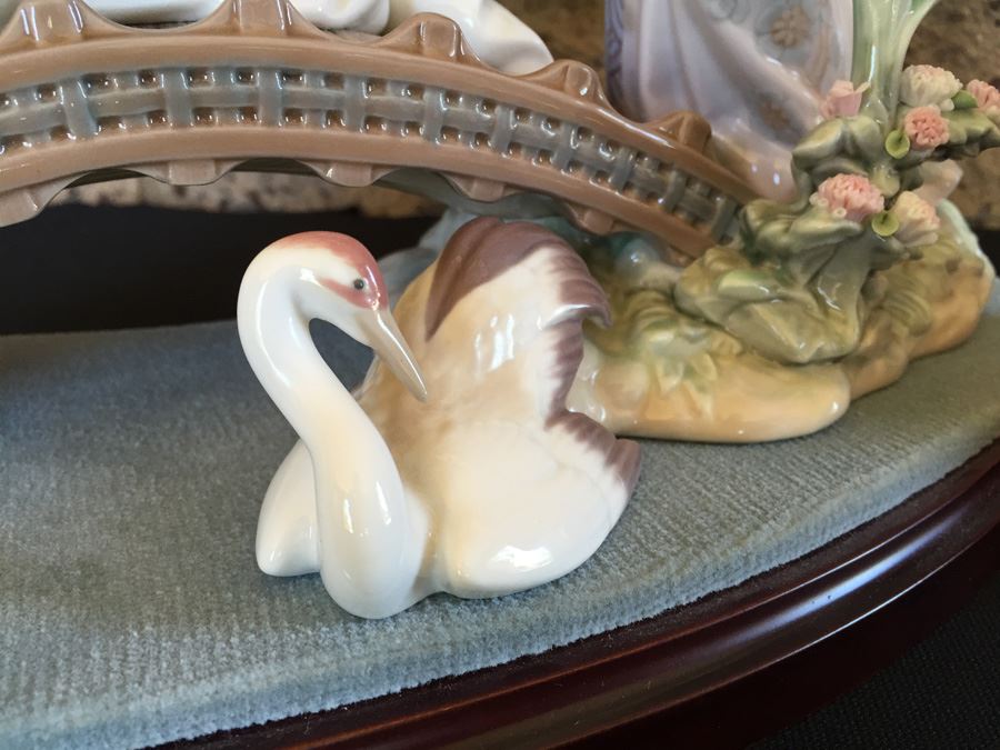 Large Lladro Springtime In Japan 1445 On Stand Retails For $2,550 [Photo 3]