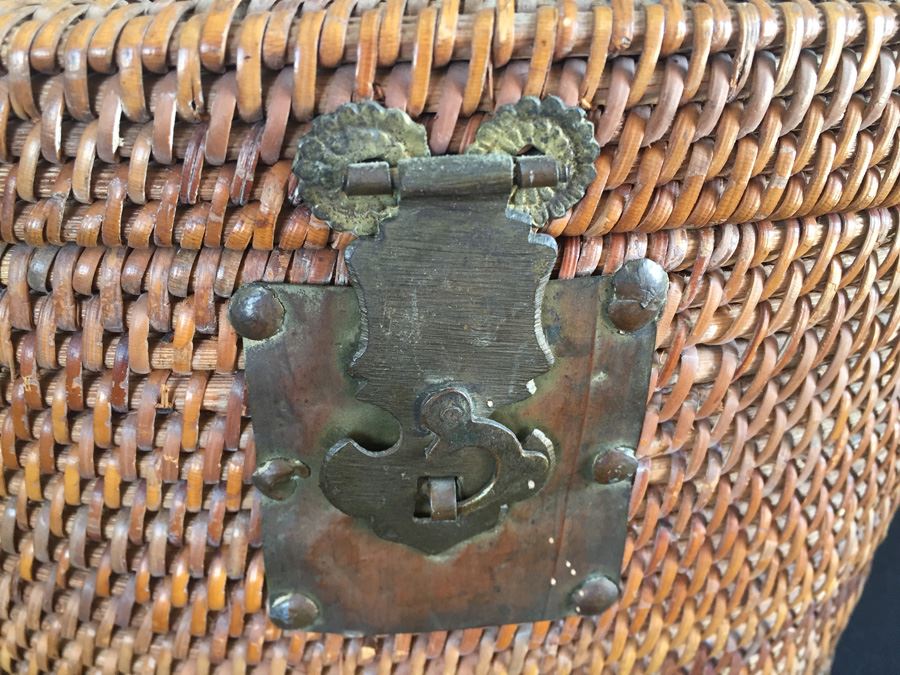 Antique Japanese Basket With Teapot [Photo 4]