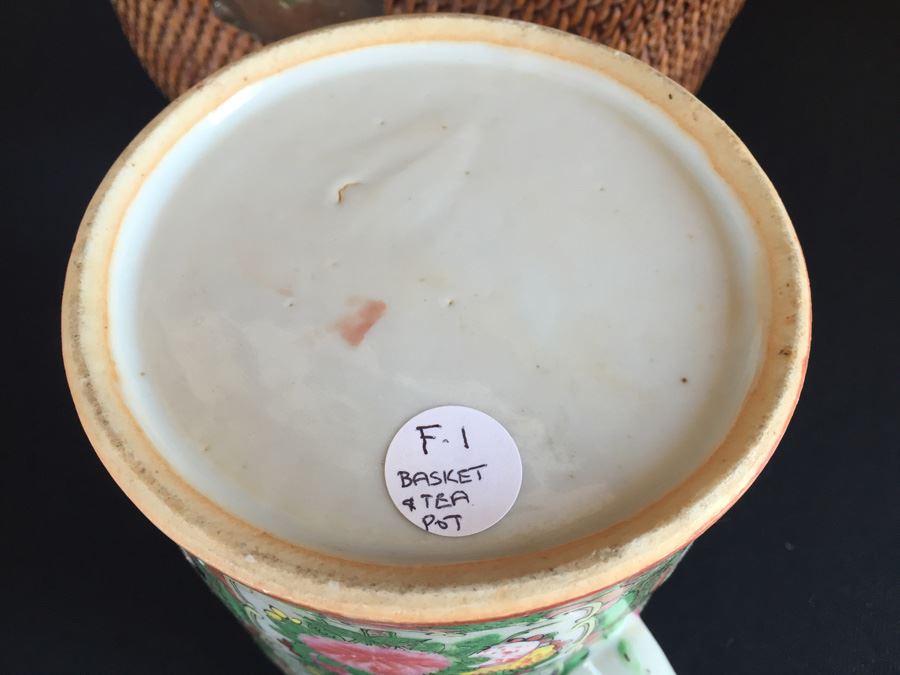 Antique Japanese Basket With Teapot [Photo 23]