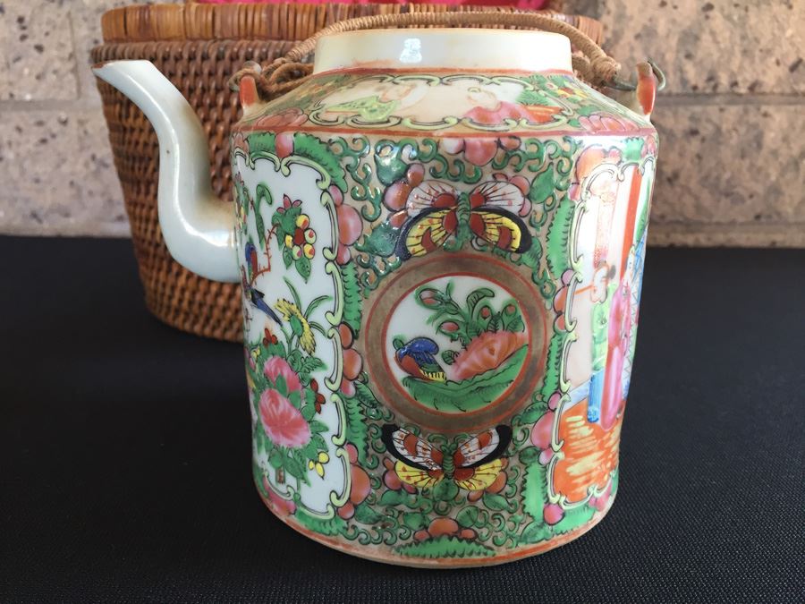Antique Japanese Basket With Teapot [Photo 12]