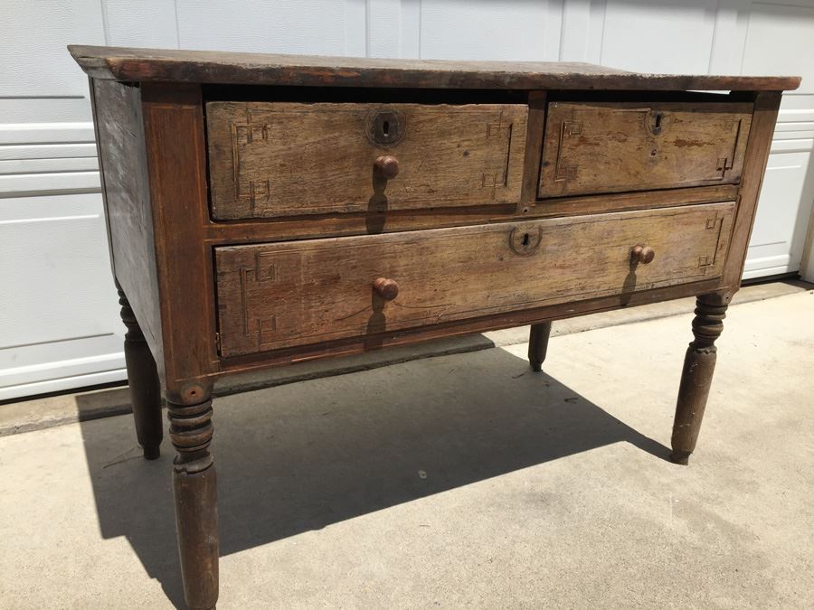Old Distressed Asian Temple Cabinet [Photo 4]
