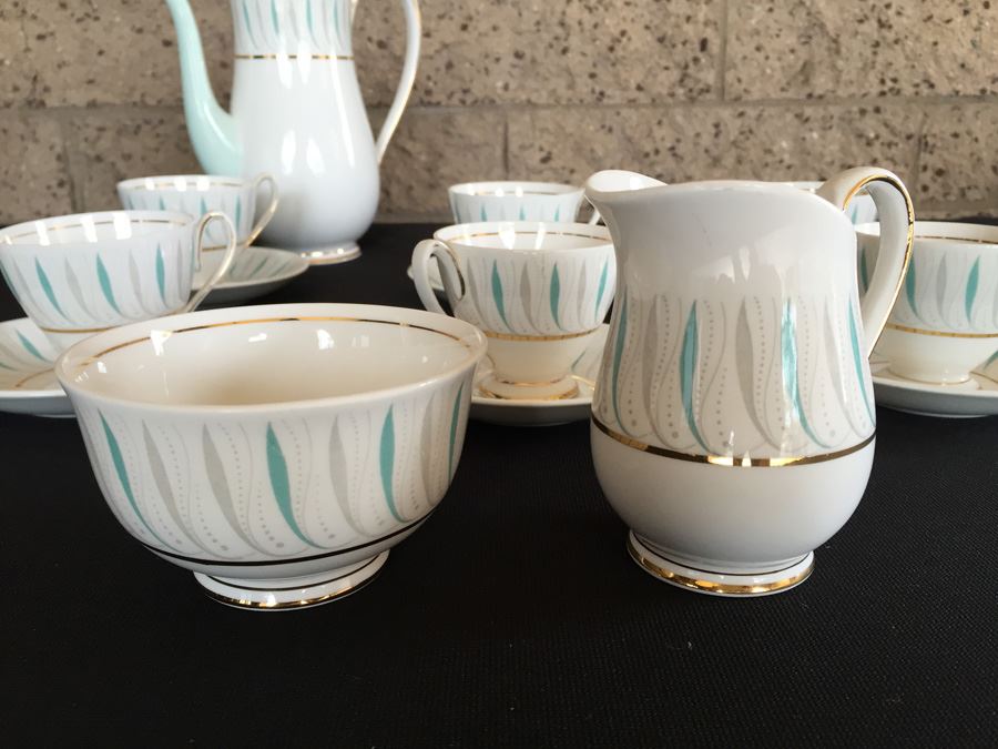 Mid-Century China Set Caprice By Queen Anne Bone China England [Photo 11]