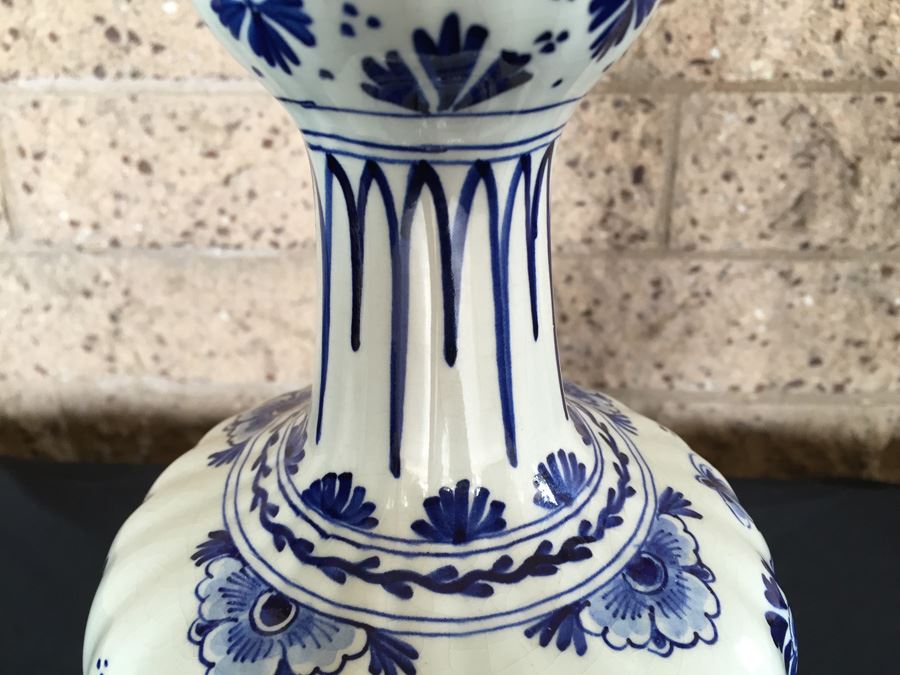 Vintage Delft Blue Vase [Photo 7]