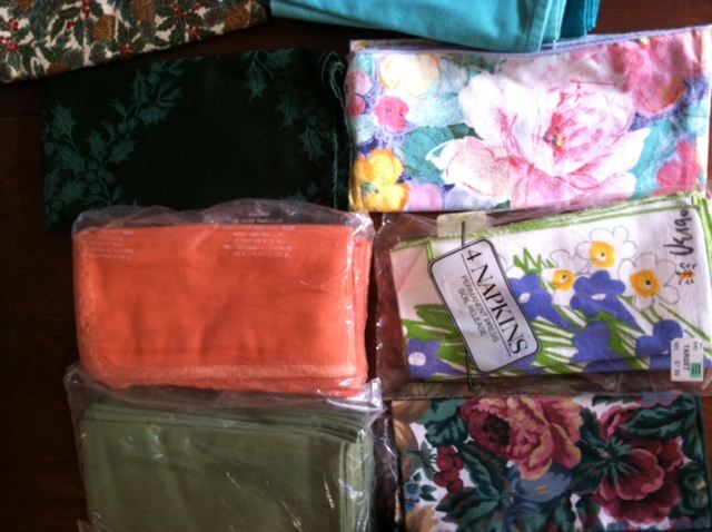 Placemat and Napkin Lot [Photo 8]