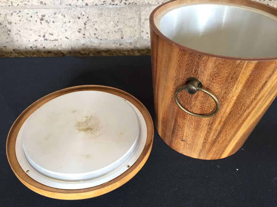 Mid-Century Wooden Ice Bucket [Photo 6]