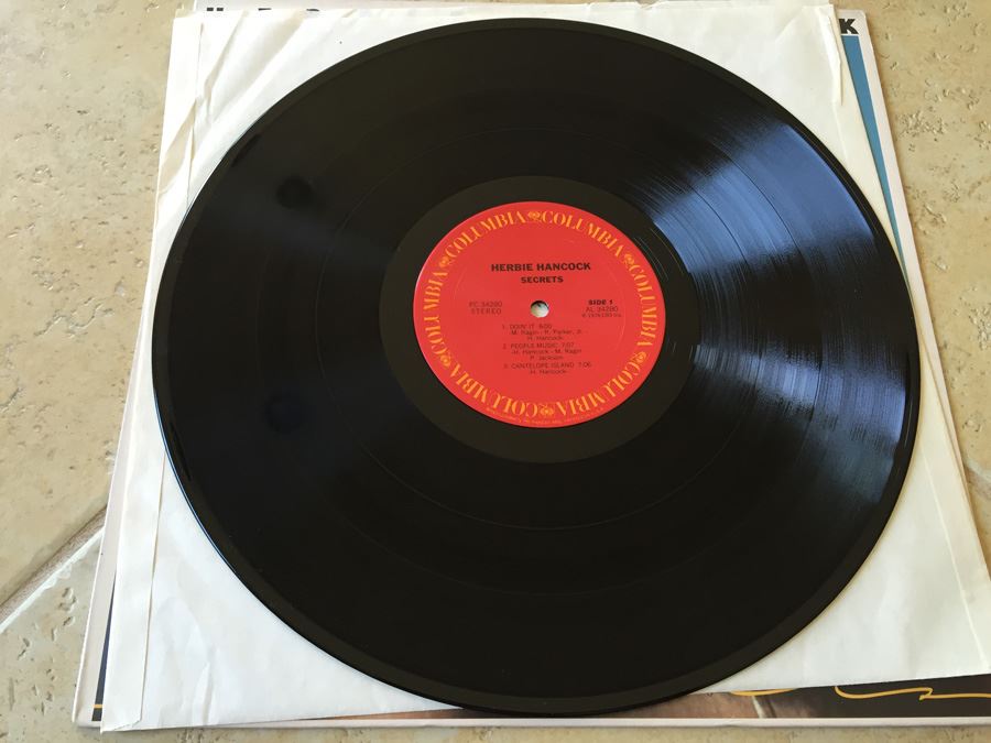 Herbie Hancock ‎- Secrets - Columbia ‎- PC 34280 Vinyl Record [Photo 3]