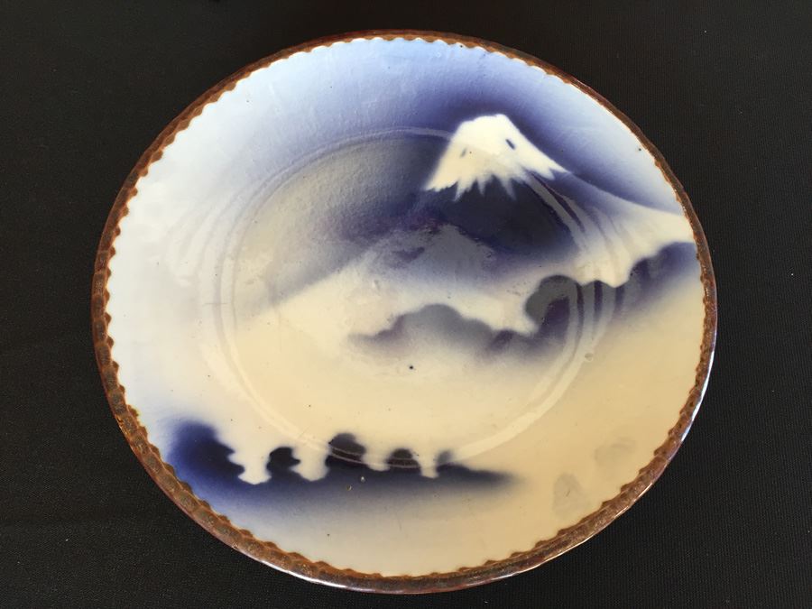 Meiji Period Japanese Charger Plate [Photo 2]