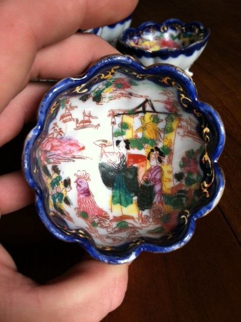 Set of 7 Footed Handpainted Character Scenes Japanese Bowls [Photo 2]