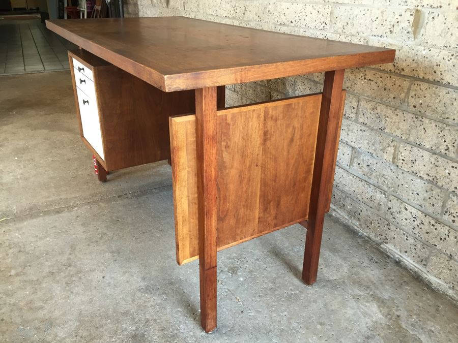 Custom Mid-Century Modern Floating Desk [Photo 7]