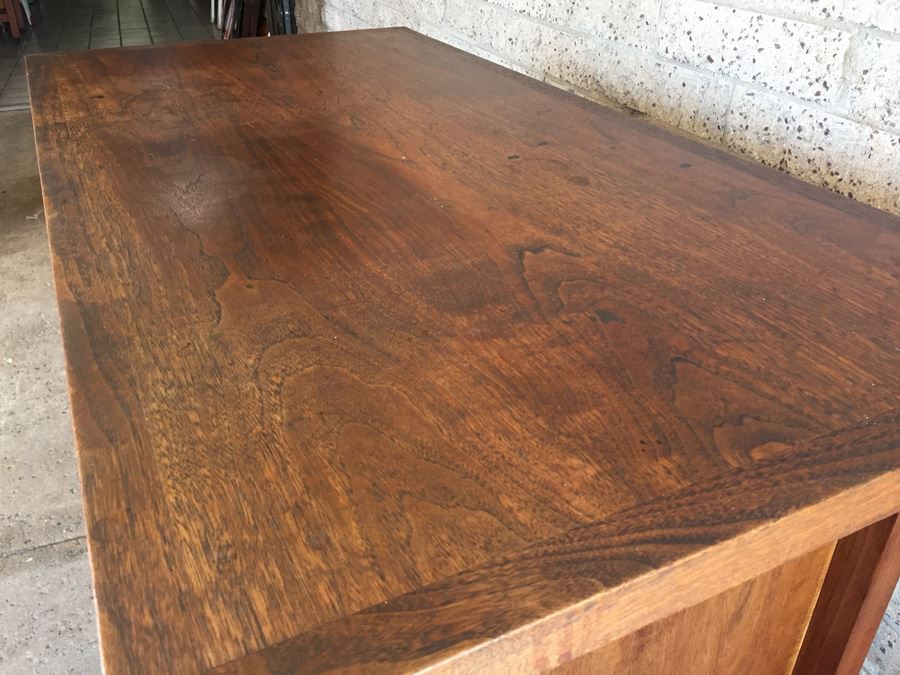 Custom Mid-Century Modern Floating Desk [Photo 8]