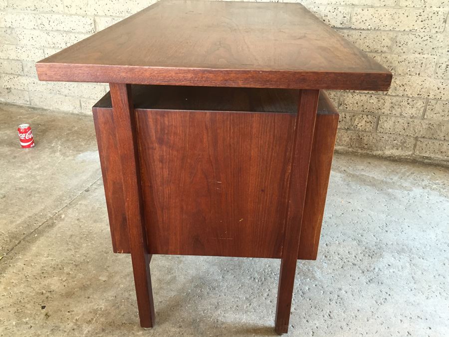 Custom Mid-Century Modern Floating Desk [Photo 13]