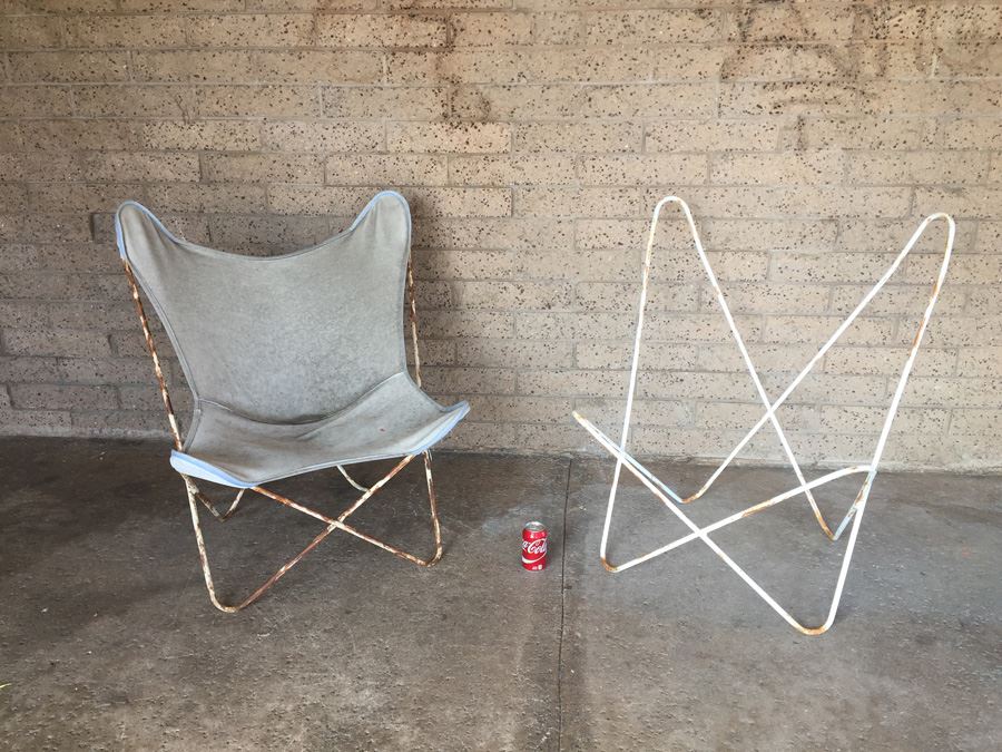 Pair Of Period Butterfly Chairs Designed By Jorge Hardoy Ferrari In 1938 Probably Knoll