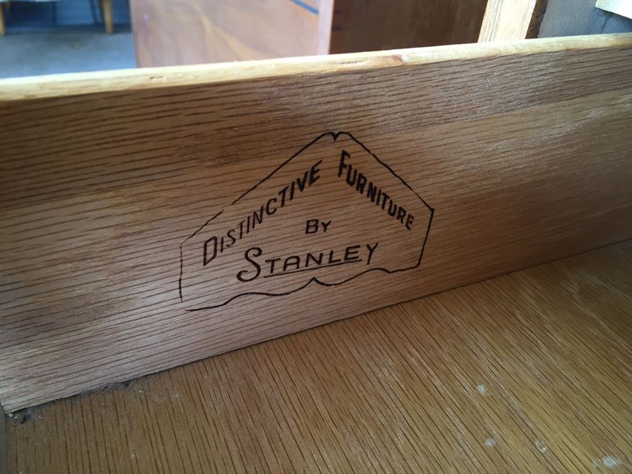 Stanley Mid-Century Modern Bedroom Set Of Two Chest Of Drawers With Mirror [Photo 8]