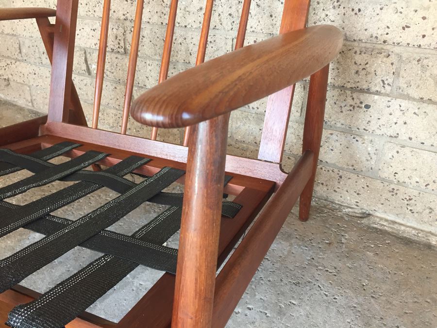 MM Moreddi Danish Teak Mid-Century Modern Lounge Chair [Photo 4]