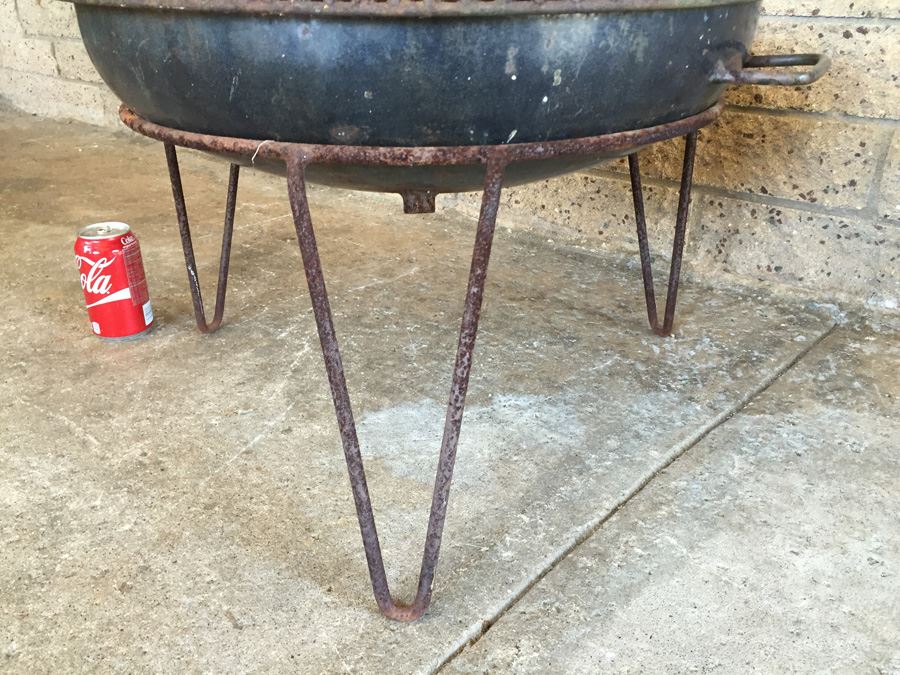 Modified Mid-Century BBQ Grill [Photo 3]