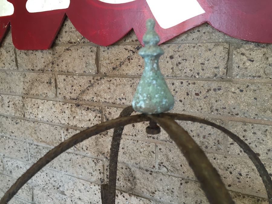 Rusty Metal Etagere [Photo 4]