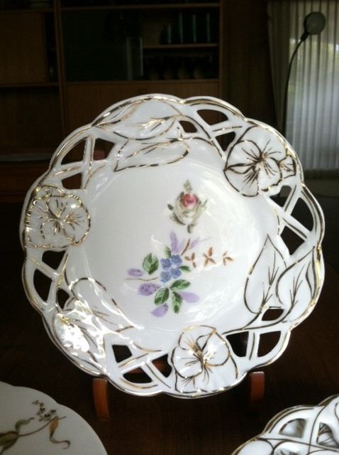 Various Handpainted Plates - Haviland and Japan [Photo 4]