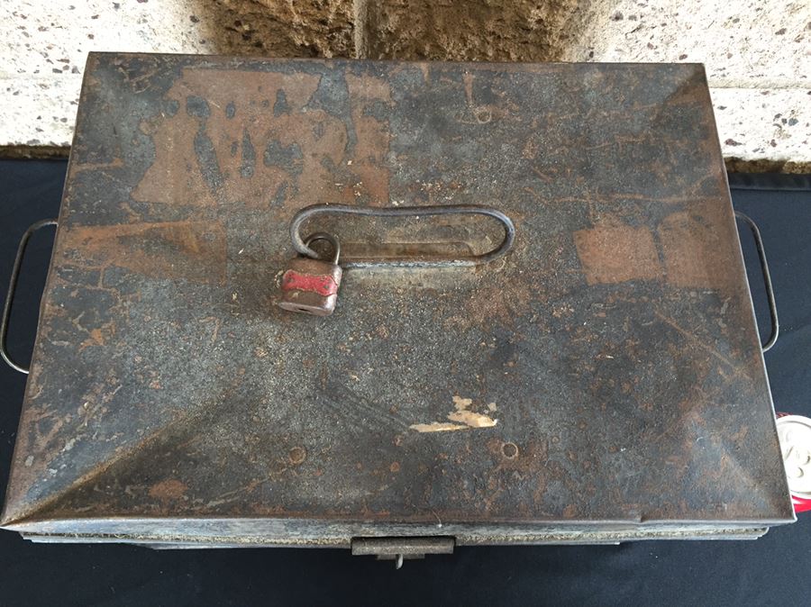 Old Metal Box With Hand Painted Lettering And Old Lock From Ottawa Canada [Photo 5]