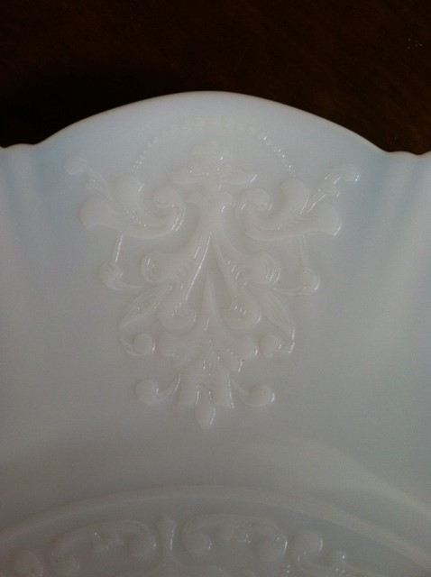Beautiful Set of Vintage Milk Glass Plates and Large Platter [Photo 7]