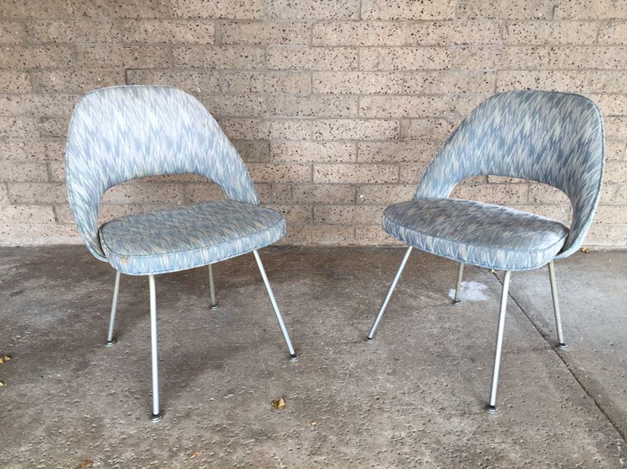 Pair of Iconic 1950's KNOLL Eero Saarinen Executive Armless Chairs That Have Been Reupholstered [Photo 2]