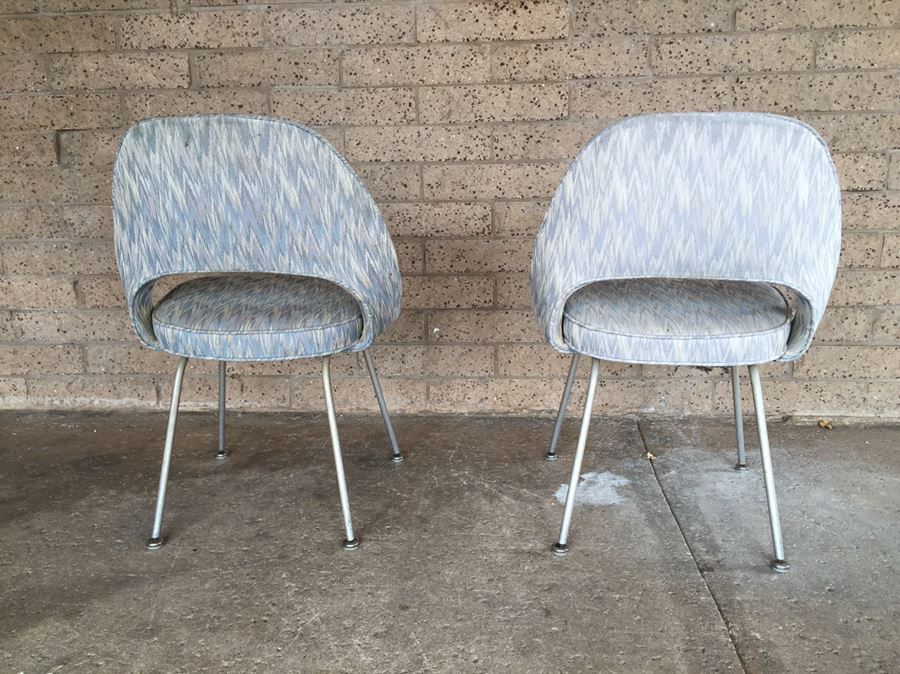 Pair of Iconic 1950's KNOLL Eero Saarinen Executive Armless Chairs That Have Been Reupholstered [Photo 6]