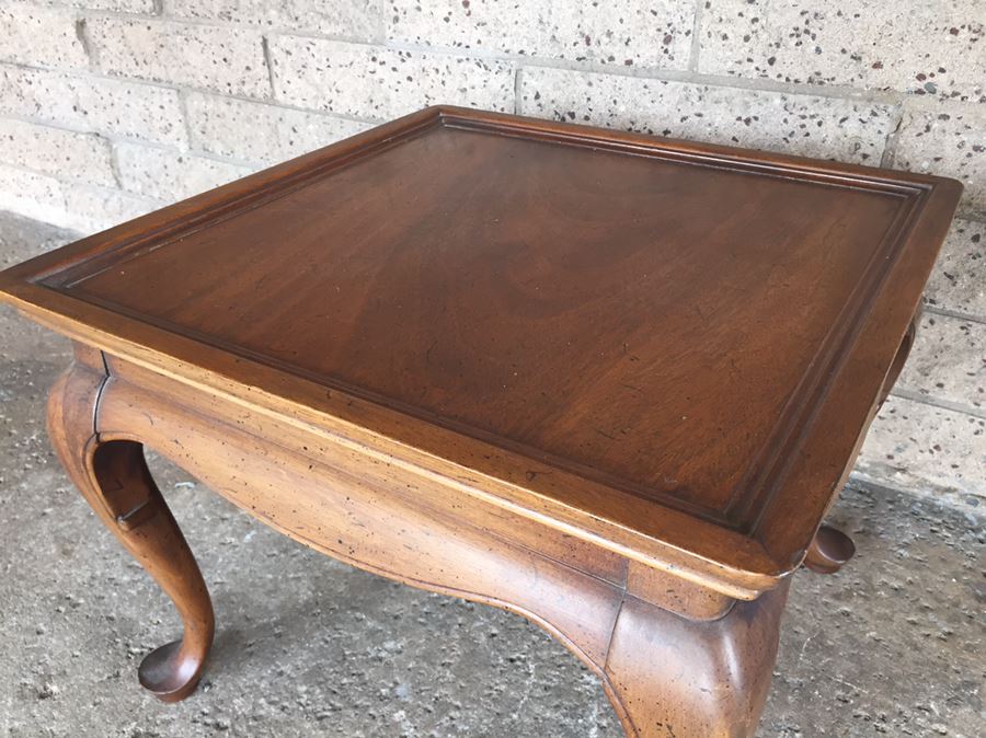 Vintage Queen Anne Side Table [Photo 3]