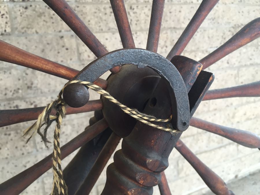 Antique Primitive Spinning Wheel 14 Spokes [Photo 17]