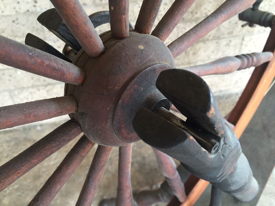 Antique Primitive Spinning Wheel 14 Spokes [Photo 3]