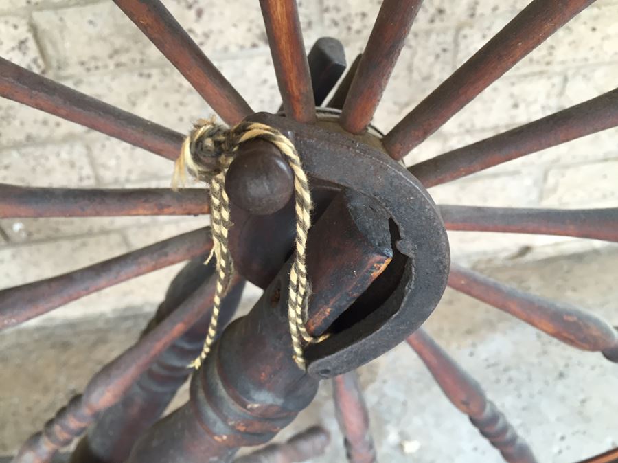 Antique Primitive Spinning Wheel 14 Spokes [Photo 18]