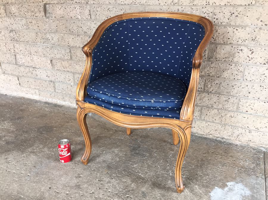 Fabulous French Provincial Style Armchair [Photo 4]