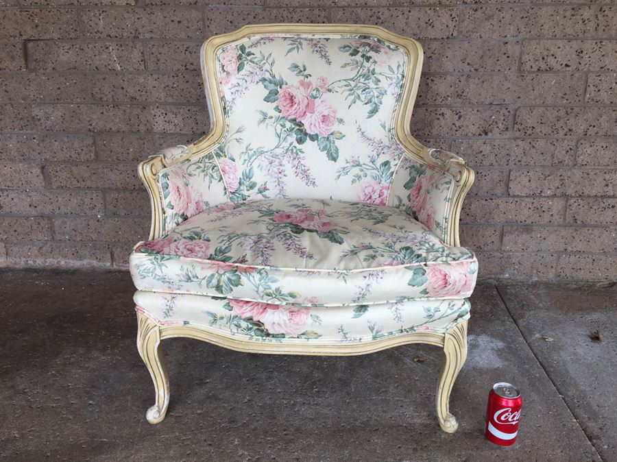 Nice Shabby Chic French Provincial Style Armchair [Photo 1]