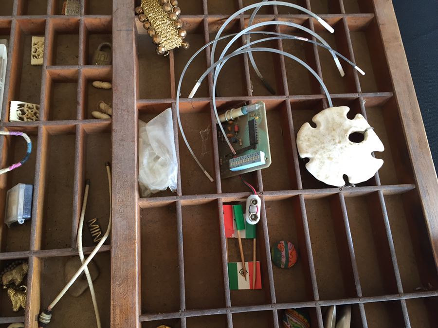 Old Industrial Printers Tray Great For Displaying Items - Filled With Goodies [Photo 13]