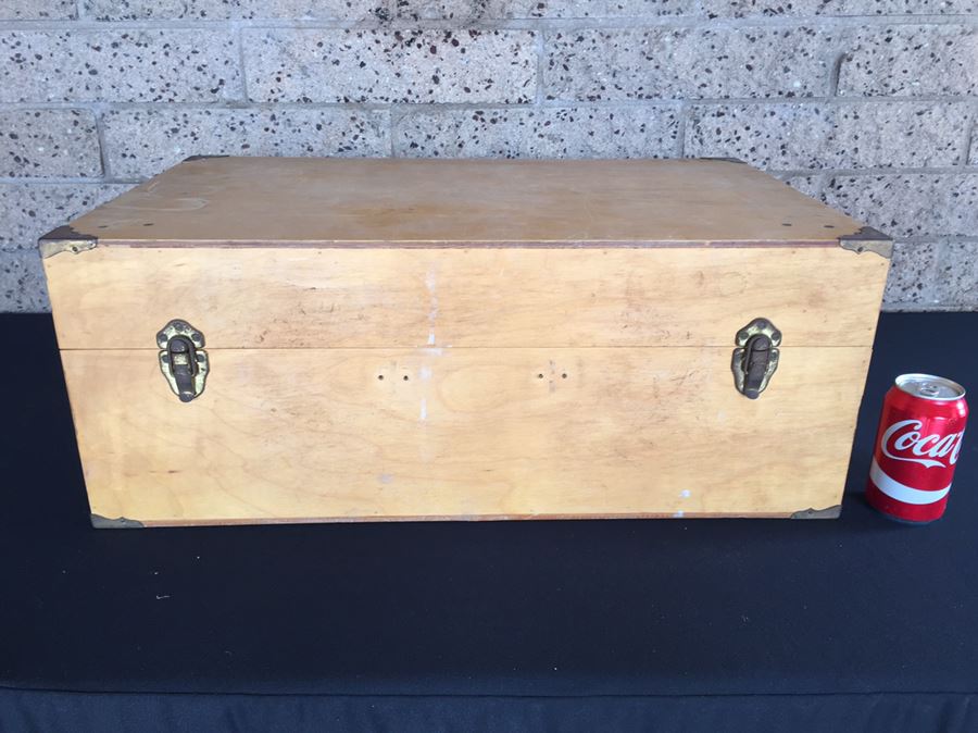 Old Box That Used To House A Model Of The Space Shuttle [Photo 4]