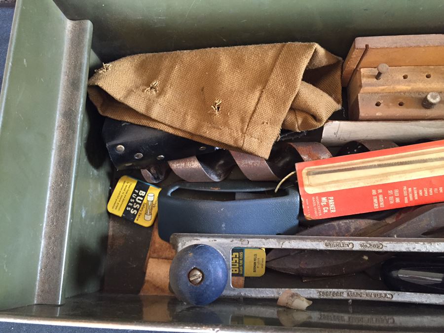 Vintage Metal Toolbox Filled With Tools, Saw & Level [Photo 2]