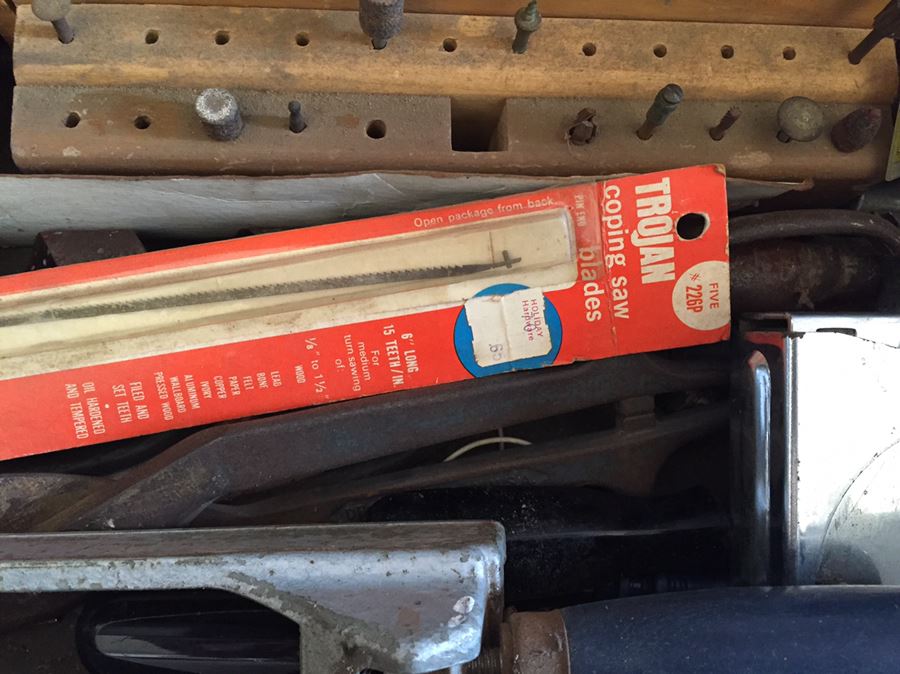 Vintage Metal Toolbox Filled With Tools, Saw & Level [Photo 18]