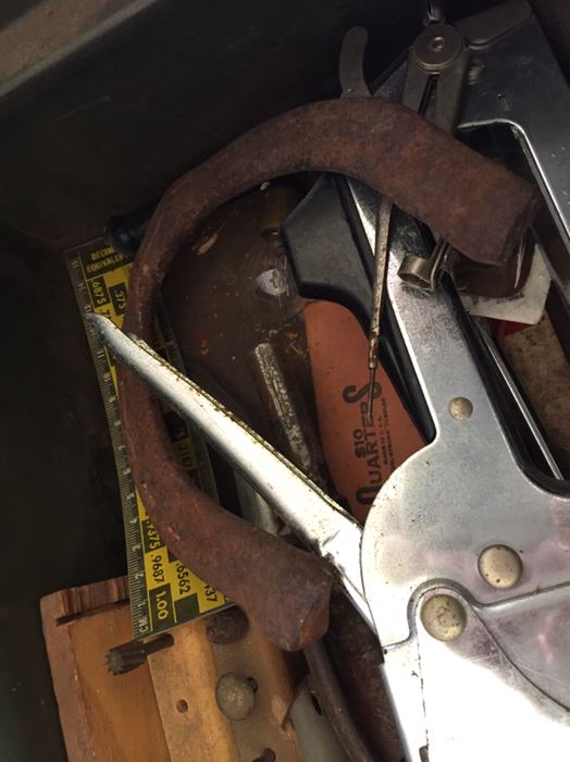 Vintage Metal Toolbox Filled With Tools, Saw & Level [Photo 25]