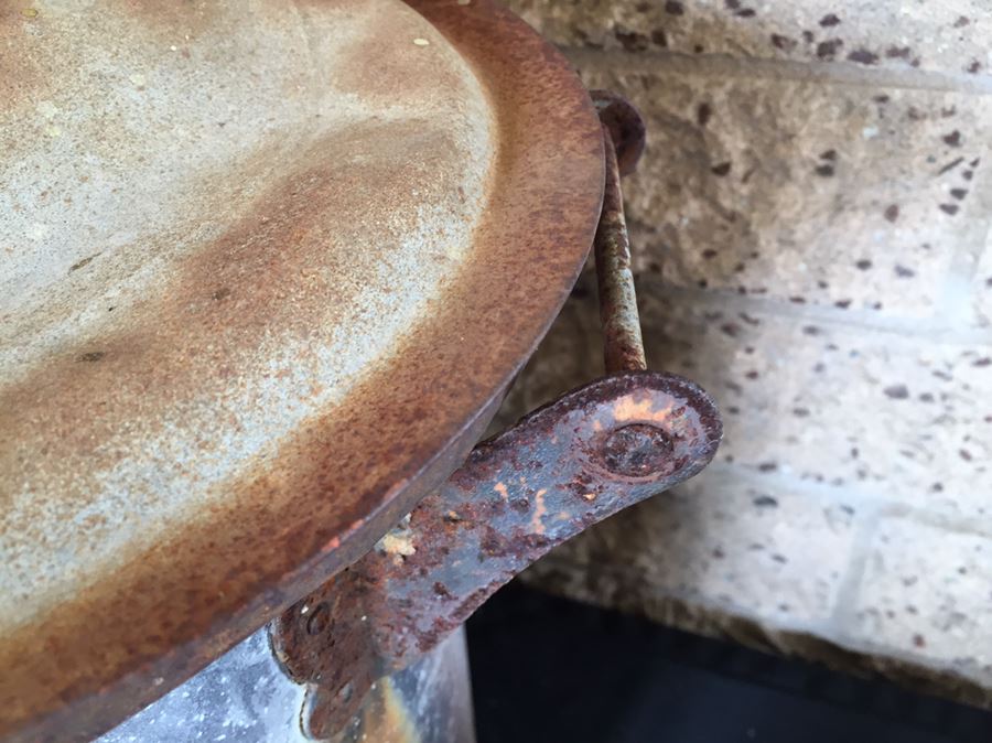 Vintage Galvanized Watering Can And Bucket With Lid [Photo 8]